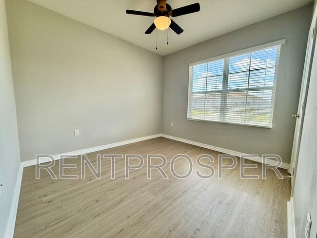 Building Photo - 930 Summer Glen Dr