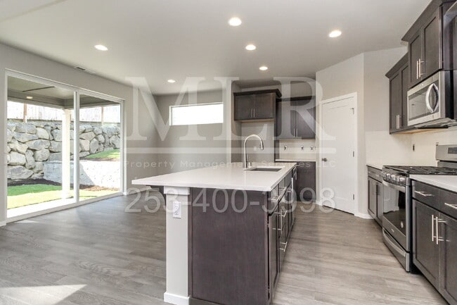 Building Photo - 10325 SE 270th St