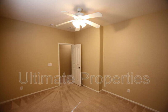 Building Photo - 16156 W Clinton St