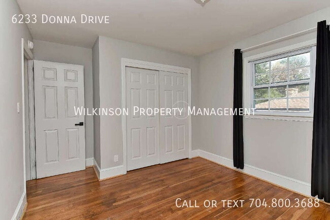 Building Photo - 6233 Donna Dr