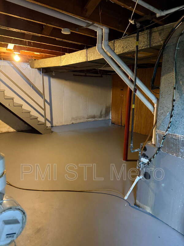 Building Photo - 6241 Lorraine Ave
