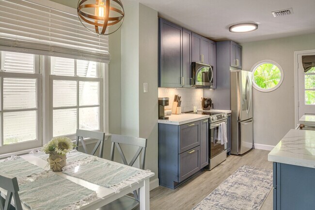 Building Photo - 28 Merganser Ln