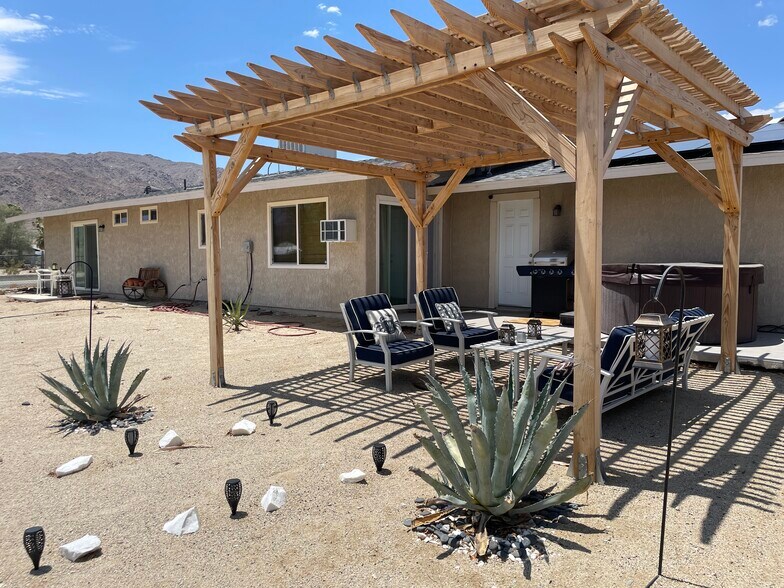 Building Photo - 6707 Palo Verde Ave