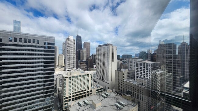 Building Photo - 440 N Wabash Ave