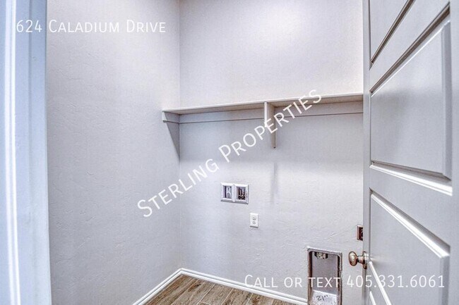 Building Photo - 624 Caladium Dr