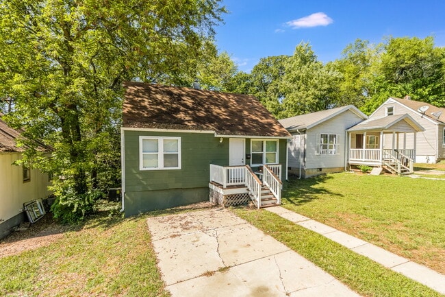 Building Photo - 5760 College Ave