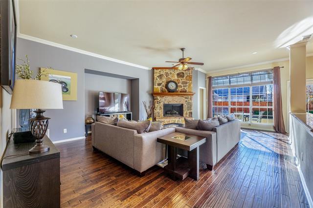 Building Photo - 920 Fannin Dr