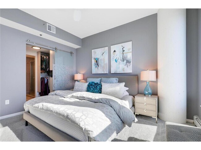 Building Photo - 740 Portland Ave