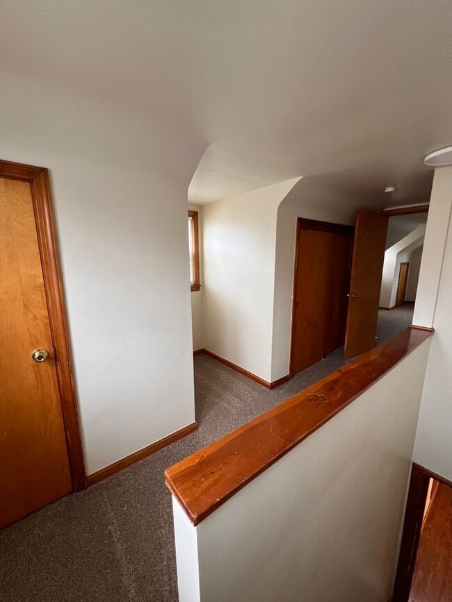 Building Photo - 154 S Kimberly