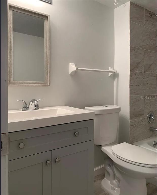 Building Photo - 4963 Viceroy St