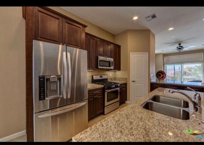 Building Photo - 12580 Maui Way