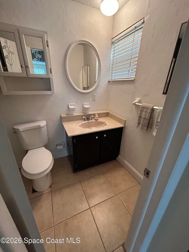 Building Photo - 310 Taylor Ave