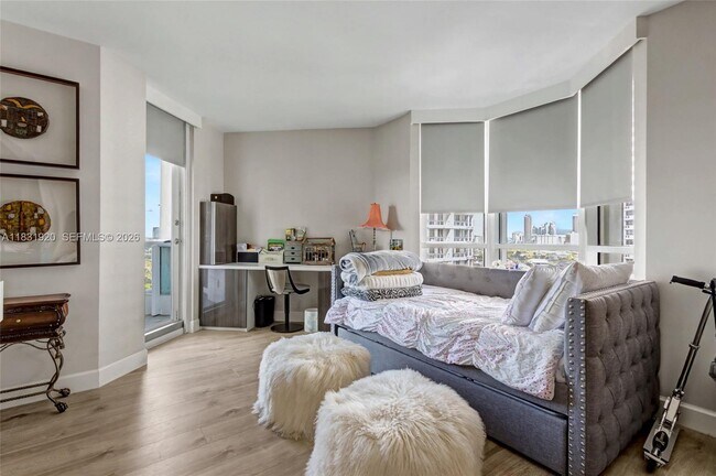 Building Photo - 21055 Yacht Club Dr