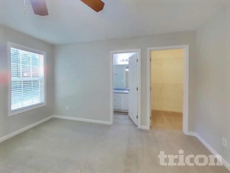 Building Photo - 410 Red Oak Ct