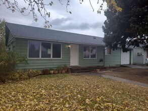 Building Photo - House in Ephrata - FREE DECEMBER RENT