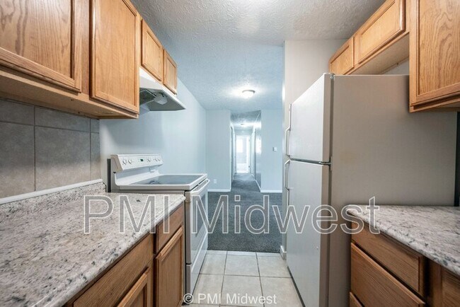 Building Photo - 6260 E 11th St