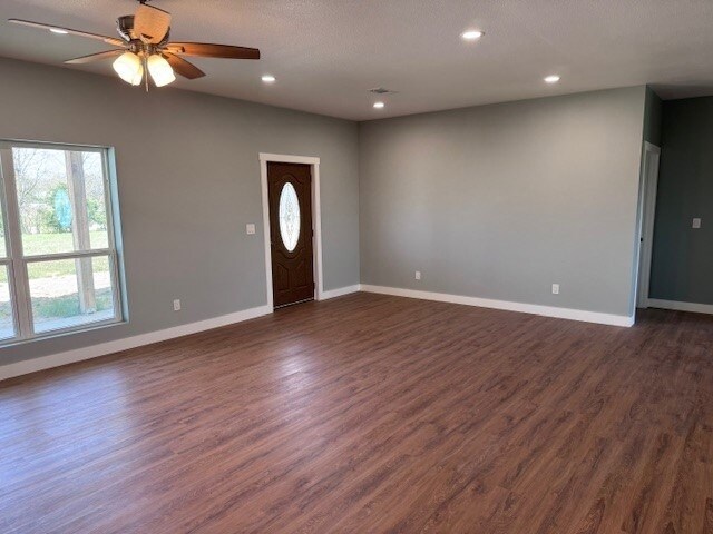 Building Photo - 589 CR-35500