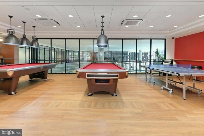 Building Photo - 5903 Mt Eagle Dr