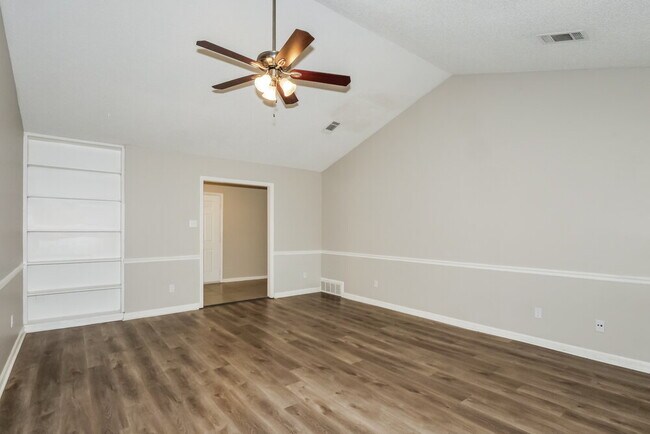 Building Photo - 2969 Forest Edge Dr