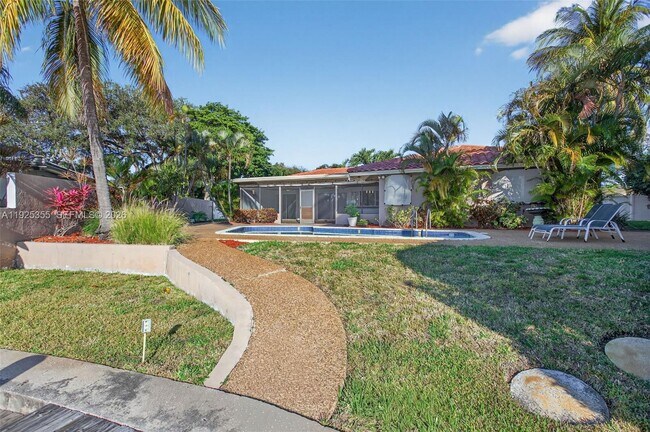 Building Photo - 4060 NE 26th Ave