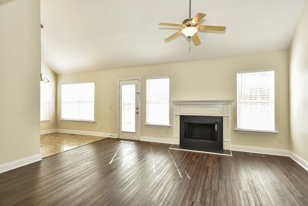 Building Photo - 1565 Bridgecrest Dr