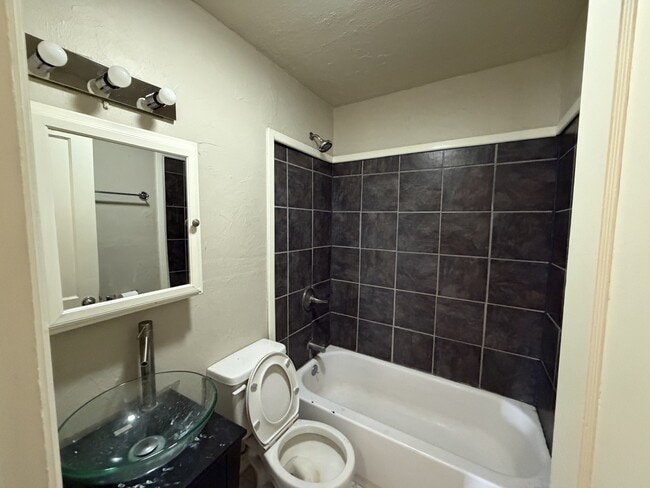 Building Photo - 2818 41st St