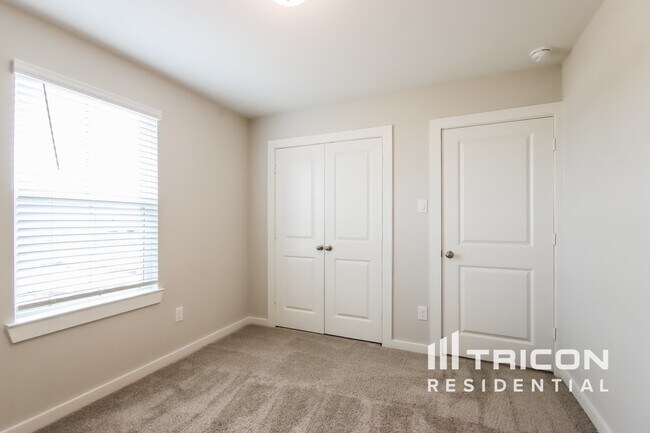 Building Photo - 22802 Terrazzo Dr