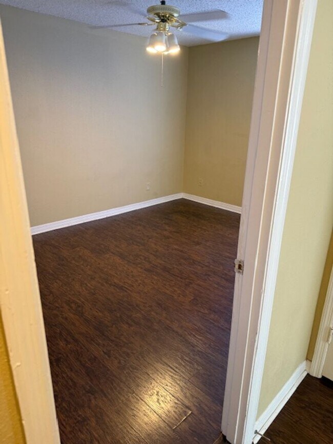 Building Photo - SERRAVELLA 2 BEDROOM CONDO