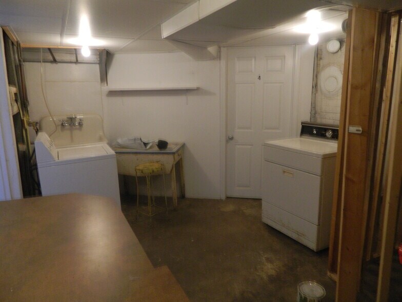 Utility Room - 1235 Lydia St