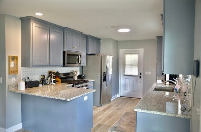 Building Photo - 120 Longleaf Ln