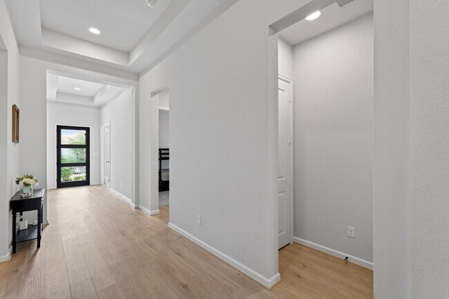 Building Photo - 22435 Sawmill Pass Ln
