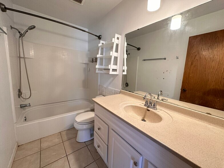 Building Photo - 2829 Coho St