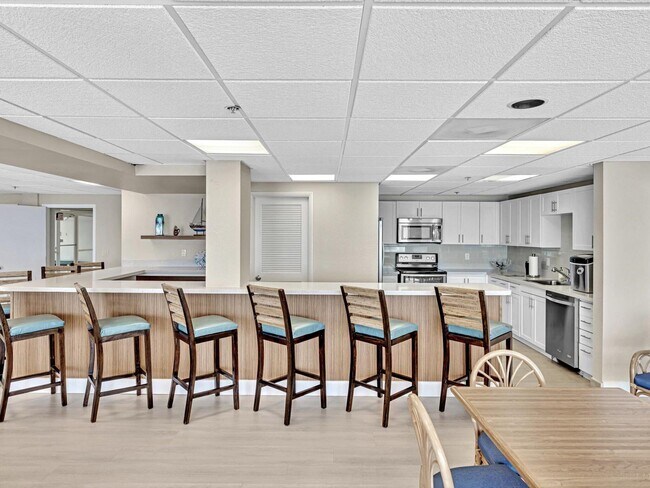 Building Photo - 4505 S Ocean Blvd