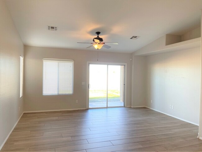 Building Photo - Rancho El Dorado Maricopa House 4 bed 2 ba...