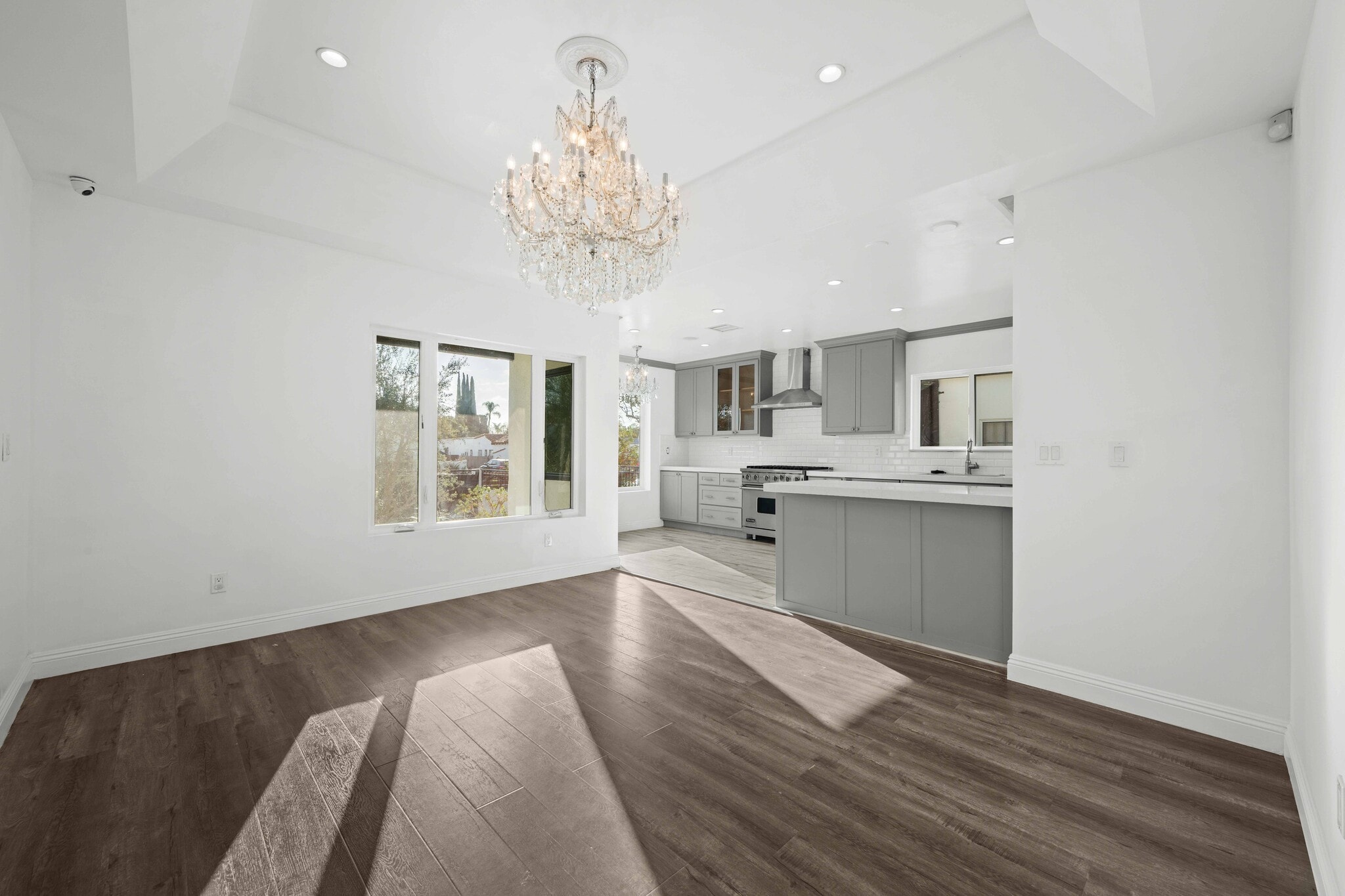 Building Photo - 1621 Hi Point St