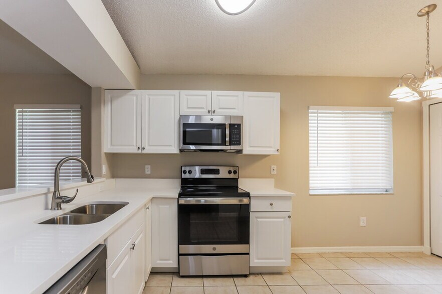 Building Photo - 1408 Windjammer Pl