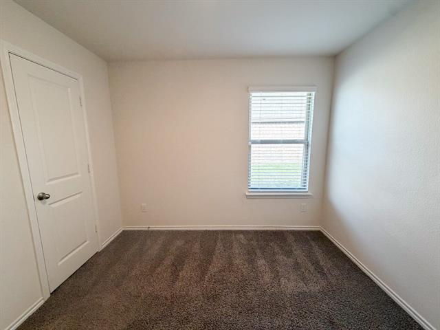 Building Photo - 264 Thoroughbred St