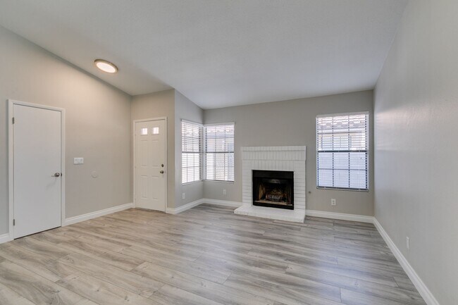 Building Photo - Beautiful Upgraded 3 Bedroom Home in Southwest Las Vegas!