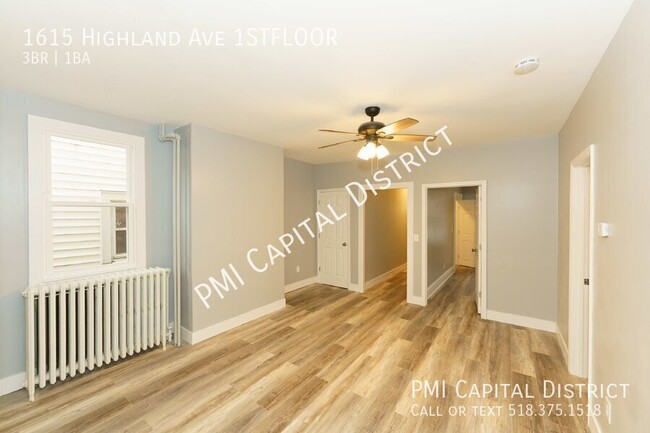 Building Photo - Newly Remodeled 3 bed/1 bath Apt w/ W/D Ho...