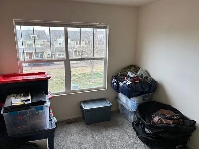 Building Photo - 3 Bed | 2.5 Bath Townhome In School District #2