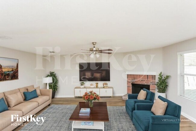 Building Photo - 1610 Cliffbrook Dr