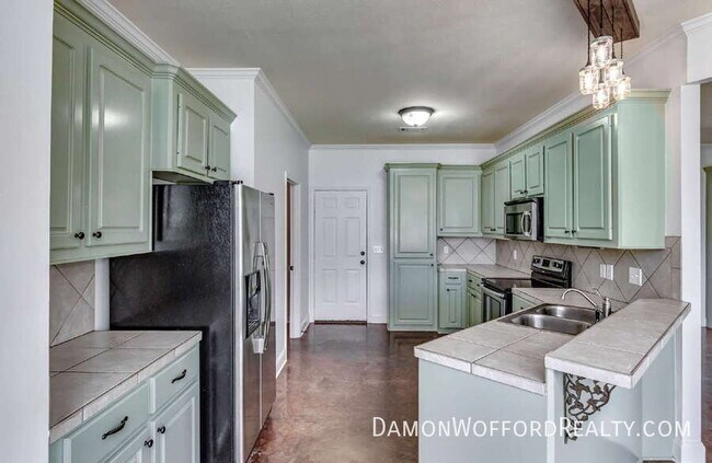 Building Photo - 107 Emery Drive