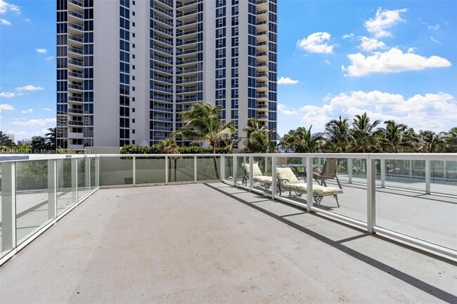 Building Photo - 19201 Collins Ave