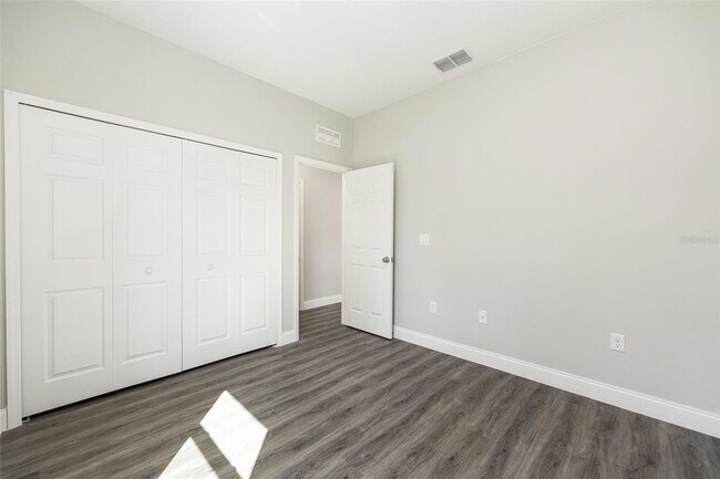 Building Photo - 5998 SW 154th Street Rd