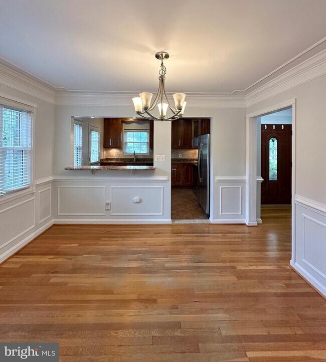 Building Photo - 3066 Valley Ln