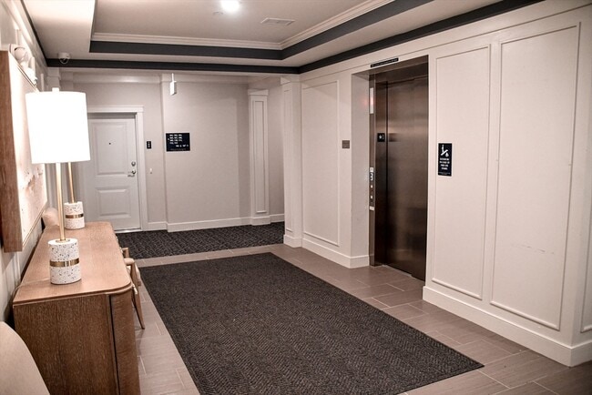 Building Photo - 2 Winslow Ln