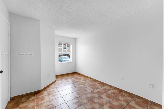 Building Photo - 14260 SW 57th Ln