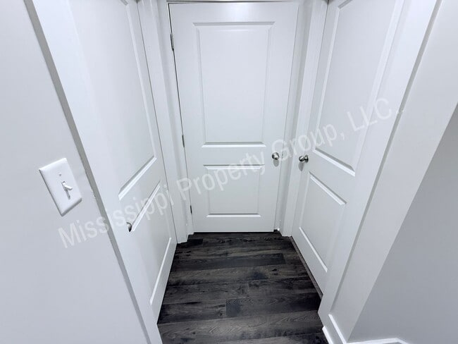 Building Photo - 1405 Pleasant Dr