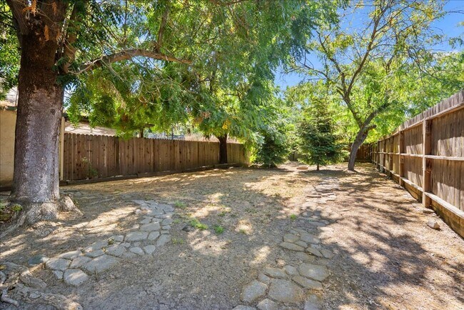 Building Photo - 2289 Sandcastle Way