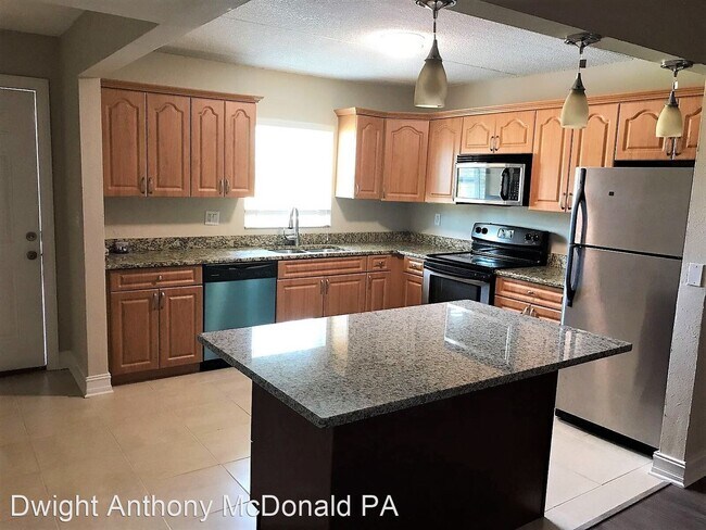 Building Photo - 2835 Somerset Park Dr